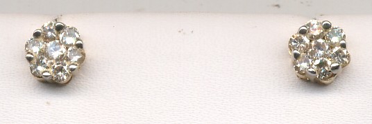 Beautiful 18 Kt Gold  Natural Diamond Earing